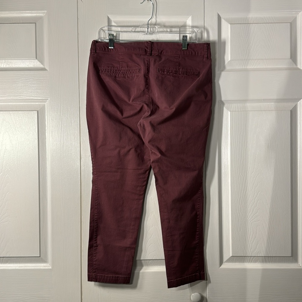 Old Navy, petite pixie pants purple excellent condition size 12 petite - Picture 2 of 3
